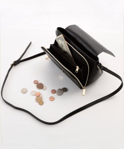 Legato Largo(レガートラルゴ)の「Legato Largo レガートラルゴ 軽量ボンディング お財布ショルダー LG-P0113(ショルダーバッグ・レディース・キャメル/ライトグレー/イエロー/ブラック/グレイッシュベージュ/アイボリー/オリーブ・FREE)」の16枚目の写真