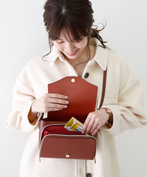 Legato Largo(レガートラルゴ)の「Legato Largo レガートラルゴ 軽量ボンディング お財布ショルダー LG-P0113(ショルダーバッグ・レディース・キャメル/ライトグレー/イエロー/ブラック/グレイッシュベージュ/アイボリー/オリーブ・FREE)」の10枚目の写真