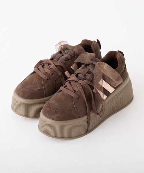 one after another NICE CLAUP（ワンアフターアナザーナイスクラップ）の「【新色追加】リボンカスタムスニーカー（スニーカー・レディース・ダークブラウン/ホワイト/アイボリー・S/M/L）」の7枚目の写真