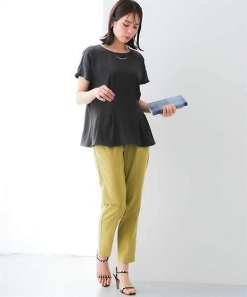 7days Life Styling(セブンデイズライフスタイリング)の「美極とろみ素材 半袖ペプラムブラウス(シャツ/ブラウス・レディース・チャコール/グレイッシュベージュ/グレー・S/M/L/LL)」の9枚目の写真