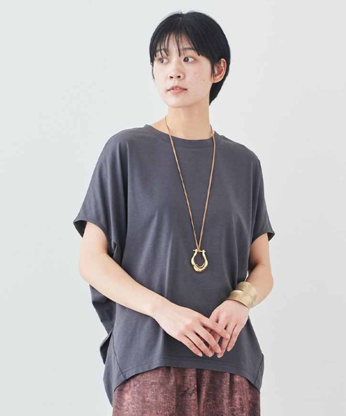 MEDE19F(メデジュウキュウ)の「MEDE19F 接触冷感ドルマンスリーブ カットソートップス(Tシャツ/カットソー・レディース・グレイッシュベージュ/オフホワイト/チャコールグレー・L/M)」の3枚目の写真