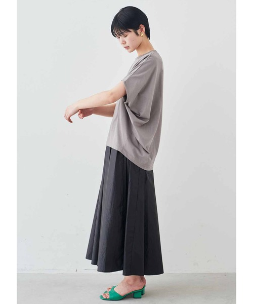 MEDE19F(メデジュウキュウ)の「MEDE19F 接触冷感ドルマンスリーブ カットソートップス(Tシャツ/カットソー・レディース・グレイッシュベージュ/オフホワイト/チャコールグレー・L/M)」の14枚目の写真