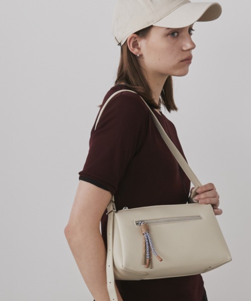 セール】チャーム付きショルダーバッグ（ショルダーバッグ）｜Auntie