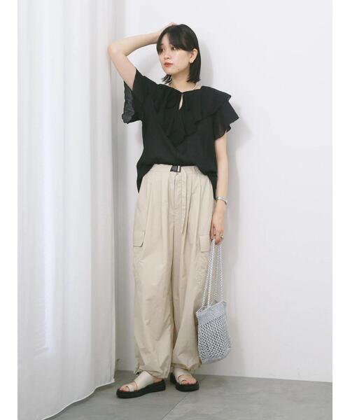 Samansa Mos2 blue(サマンサモスモスブルー)の「◎フリルブラウス(シャツ/ブラウス・レディース・ピンク/ブラック/オフホワイト・F)」の18枚目の写真