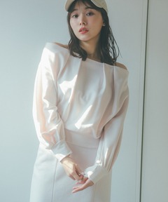 スナイデル　オフショル　新品タグ付き SNIDEL トレーナー スウェット オフショルタックスウェット