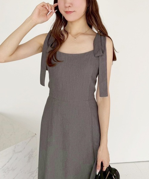 one after another NICE CLAUP（ワンアフターアナザーナイスクラップ）の「【WEB限定商品】マイナス5キロ見え/バックレースアップキャミワンピース（ワンピース・レディース・ベージュ系その他/グレー/ブラック系その他/ブラック・MEDIUM/LARGE）」の12枚目の写真