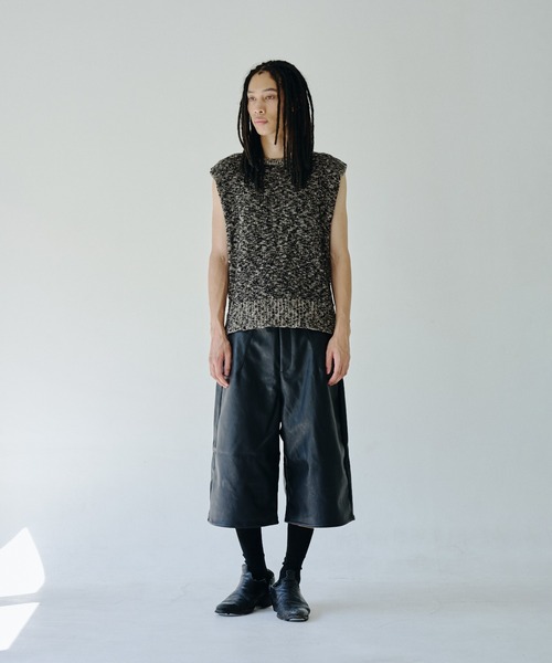 Camphor wood（カンファーウッド）の「wide baggy PU-leather shorts / ワイドバギーPUレザーショーツ（その他パンツ・メンズ・ブラック・SMALL/MEDIUM/LARGE）」の14枚目の写真