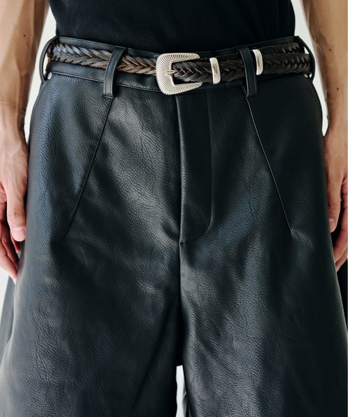 Camphor wood（カンファーウッド）の「wide baggy PU-leather shorts / ワイドバギーPUレザーショーツ（その他パンツ・メンズ・ブラック・SMALL/MEDIUM/LARGE）」の7枚目の写真