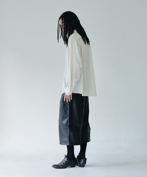 Camphor wood（カンファーウッド）の「wide baggy PU-leather shorts / ワイドバギーPUレザーショーツ（その他パンツ・メンズ・ブラック・SMALL/MEDIUM/LARGE）」の20枚目の写真