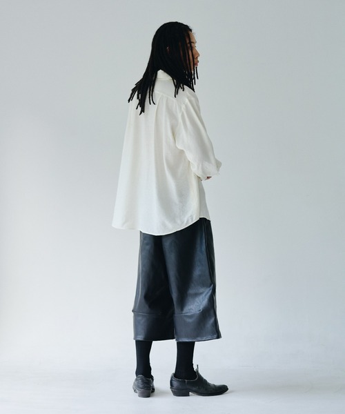 Camphor wood（カンファーウッド）の「wide baggy PU-leather shorts / ワイドバギーPUレザーショーツ（その他パンツ・メンズ・ブラック・SMALL/MEDIUM/LARGE）」の22枚目の写真
