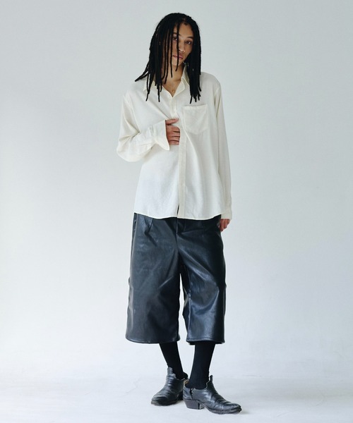 Camphor wood（カンファーウッド）の「wide baggy PU-leather shorts / ワイドバギーPUレザーショーツ（その他パンツ・メンズ・ブラック・SMALL/MEDIUM/LARGE）」の18枚目の写真