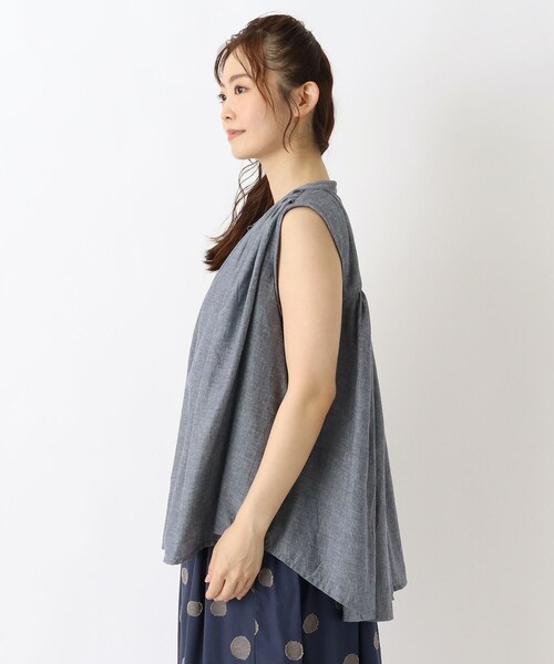 one'sterrace（ワンズテラス）の「コットンシャンブレーフレンチスリーブシャツ（シャツ/ブラウス・レディース・ネイビー系5/ブルー系その他7・02）」の4枚目の写真