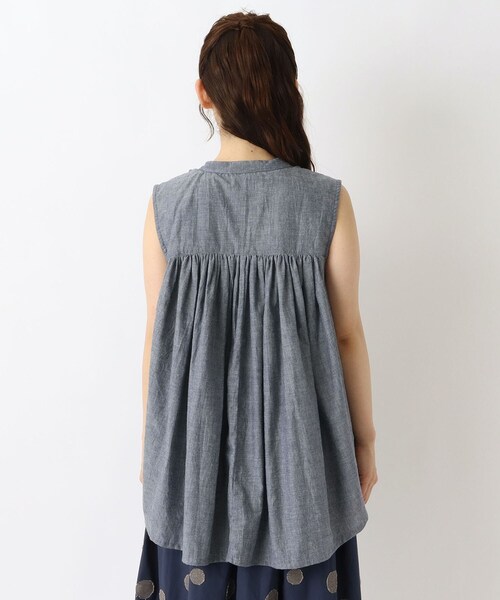 one'sterrace（ワンズテラス）の「コットンシャンブレーフレンチスリーブシャツ（シャツ/ブラウス・レディース・ネイビー系5/ブルー系その他7・02）」の5枚目の写真