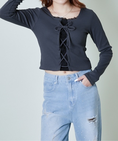 GORGE(ゴージ)の「《レースアップ×レイヤード風レース》映えトップス(Tシャツ/カットソー・レディース・チャコール/ブラック/オフホワイト・F)」の9枚目の写真