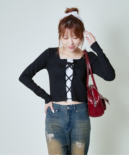 GORGE(ゴージ)の「《レースアップ×レイヤード風レース》映えトップス(Tシャツ/カットソー・レディース・チャコール/ブラック/オフホワイト・F)」の11枚目の写真
