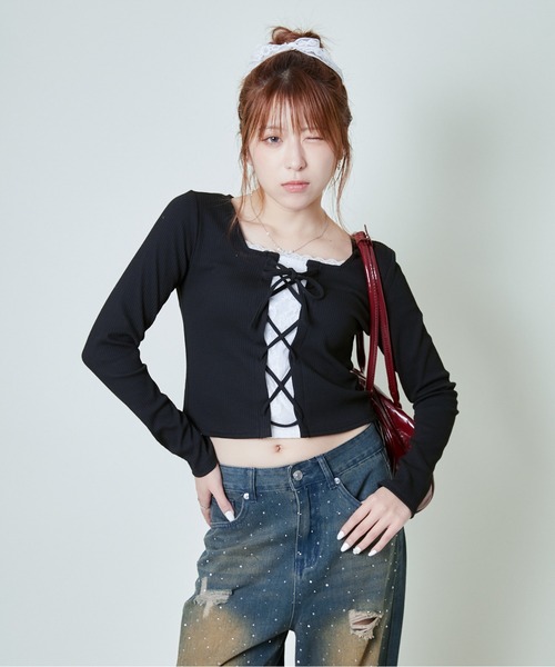 GORGE(ゴージ)の「《レースアップ×レイヤード風レース》映えトップス(Tシャツ/カットソー・レディース・チャコール/ブラック/オフホワイト・F)」の13枚目の写真