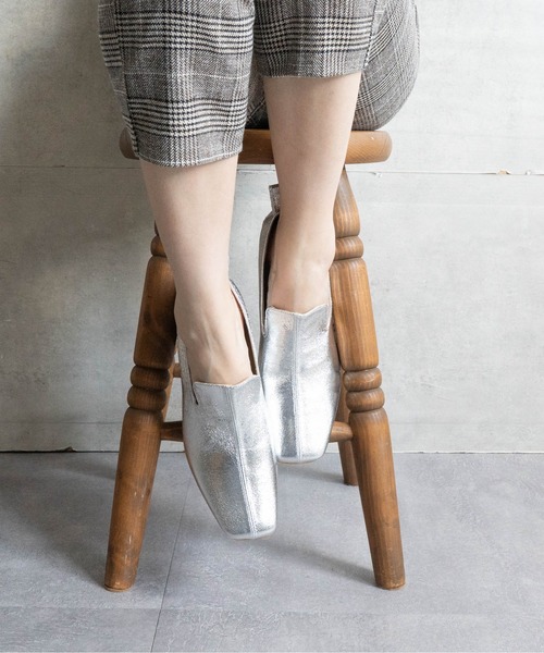 Fabby fabby(ファビィーファビィー)の「スクエアーオニグリヒールパンプス(パンプス・レディース・ブラック/ブラウン/シルバー・LARGE/MEDIUM/SMALL)」の3枚目の写真