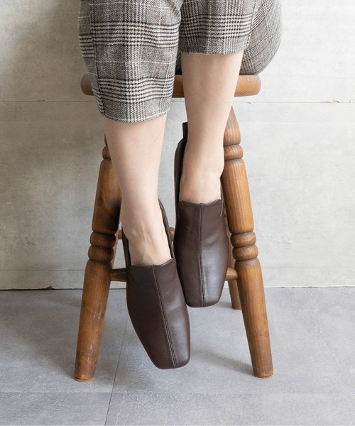 Fabby fabby(ファビィーファビィー)の「スクエアーオニグリヒールパンプス(パンプス・レディース・ブラック/ブラウン/シルバー・LARGE/MEDIUM/SMALL)」の13枚目の写真