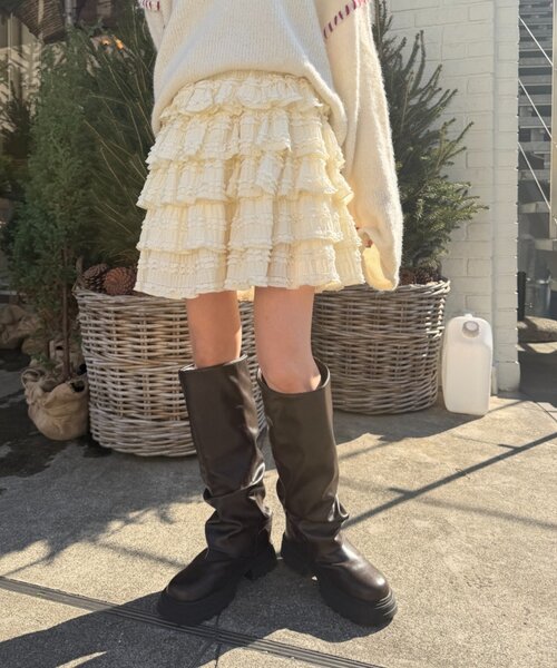 w closet（ダブルクローゼット）の「【25AW】フリルミニティアードスカパン（スカート・レディース・オフホワイト/アイボリー/ブラック・FREE）」の2枚目の写真