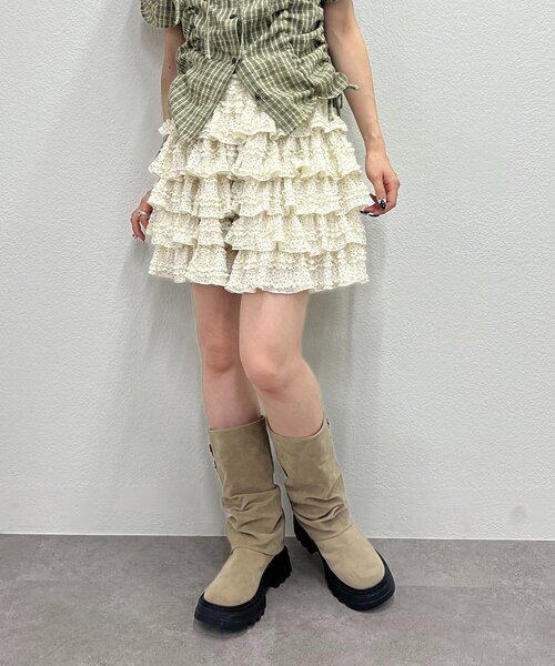 w closet（ダブルクローゼット）の「【25AW】フリルミニティアードスカパン（スカート・レディース・オフホワイト/アイボリー/ブラック・FREE）」の3枚目の写真