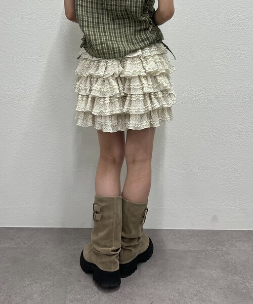 w closet（ダブルクローゼット）の「【25AW】フリルミニティアードスカパン（スカート・レディース・オフホワイト/アイボリー/ブラック・FREE）」の16枚目の写真