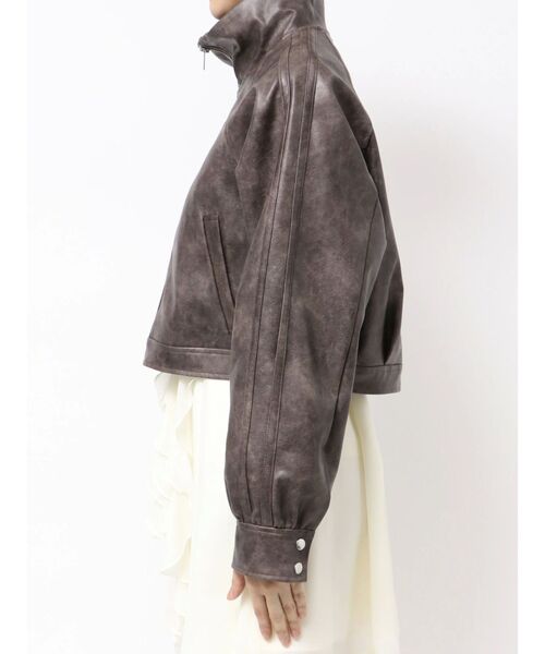 MERCURYDUO(マーキュリーデュオ)の「フェイクレザークロップドブルゾン(ブルゾン・レディース・ブラック/ブラウン・FREE)」の6枚目の写真