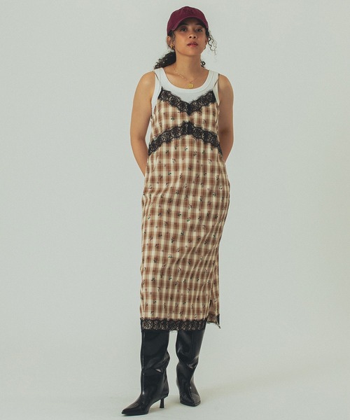ROSE BUD（ローズバッド）の「(mag.by c)FLOWER PRINT CHECK CAMI DRESS（ワンピース・レディース・ブラック/ブラウン・ONE SIZE）」の20枚目の写真