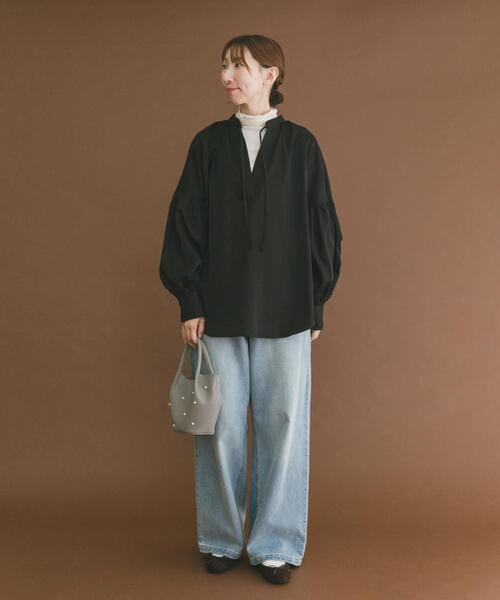 ITEMS URBANRESEARCH(アイテムズ アーバンリサーチ)の「『イージーケア』スキッパーボリュームブラウス(シャツ/ブラウス・レディース・ベージュ/ブラック/グレー系その他・FREE)」の7枚目の写真
