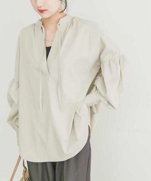 ITEMS URBANRESEARCH(アイテムズ アーバンリサーチ)の「『イージーケア』スキッパーボリュームブラウス(シャツ/ブラウス・レディース・ベージュ/ブラック/グレー系その他・FREE)」の11枚目の写真
