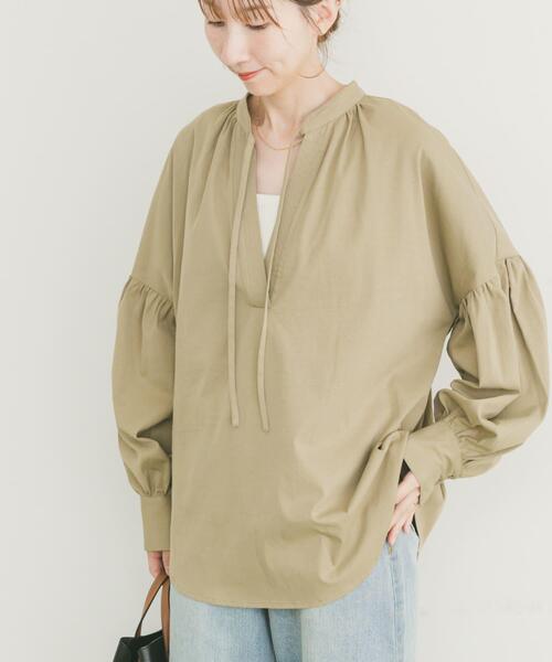 ITEMS URBANRESEARCH(アイテムズ アーバンリサーチ)の「『イージーケア』スキッパーボリュームブラウス(シャツ/ブラウス・レディース・ベージュ/ブラック/グレー系その他・FREE)」の18枚目の写真