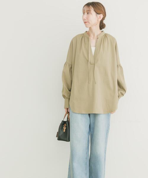 ITEMS URBANRESEARCH(アイテムズ アーバンリサーチ)の「『イージーケア』スキッパーボリュームブラウス(シャツ/ブラウス・レディース・ベージュ/ブラック/グレー系その他・FREE)」の21枚目の写真