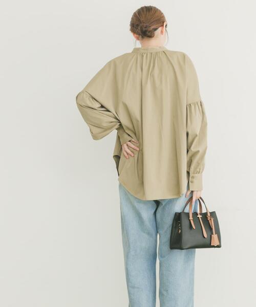 ITEMS URBANRESEARCH(アイテムズ アーバンリサーチ)の「『イージーケア』スキッパーボリュームブラウス(シャツ/ブラウス・レディース・ベージュ/ブラック/グレー系その他・FREE)」の22枚目の写真