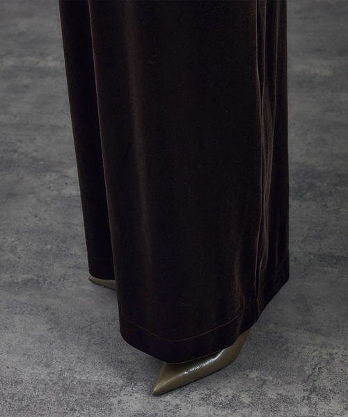 SALON adam et rope'（サロン アダム エ ロペ）の「【WEB限定】コンフィリュクスベロアオールインワン（サロペット/オーバーオール・レディース・ブラック/ブラウン・FREE）」の19枚目の写真