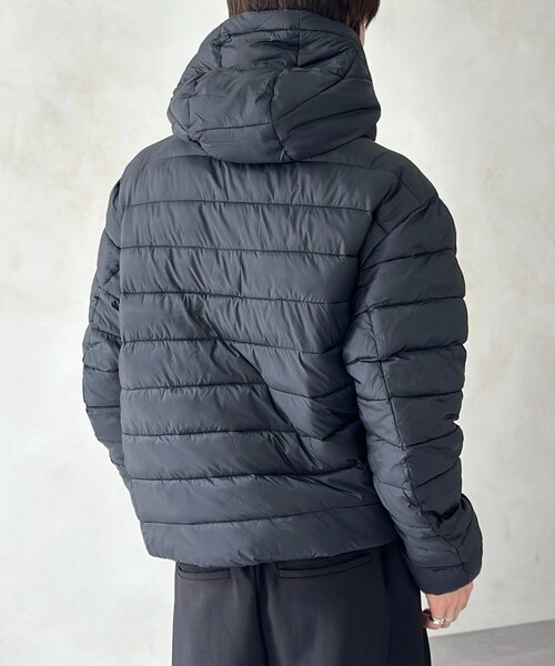 SIERRA DESIGNS（シェラデザイン）の「中綿フーディジャケット（ブルゾン・メンズ・ベージュ/グリーン/ブラック/レッド・LARGE/MEDIUM）」の11枚目の写真