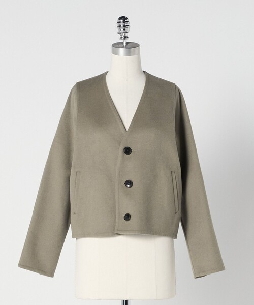 LOEFF ロエフ　リバーラウンド　ノーカラー　ジャケット LOEFF（ロエフ）の「＜LOEFF＞リバー ラウンド ノーカラージャケット