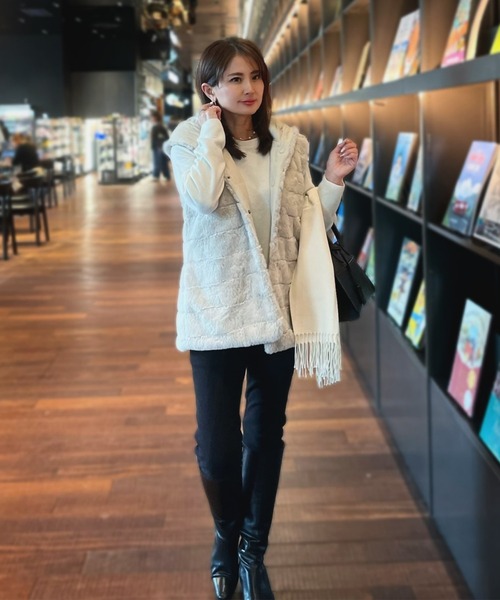 libelle more（リベル モア）の「フェイクファー＆キルト リバーシブルフードベスト（ベスト・レディース・モカ/ブラック/グレー/ベージュ・M/L）」の12枚目の写真