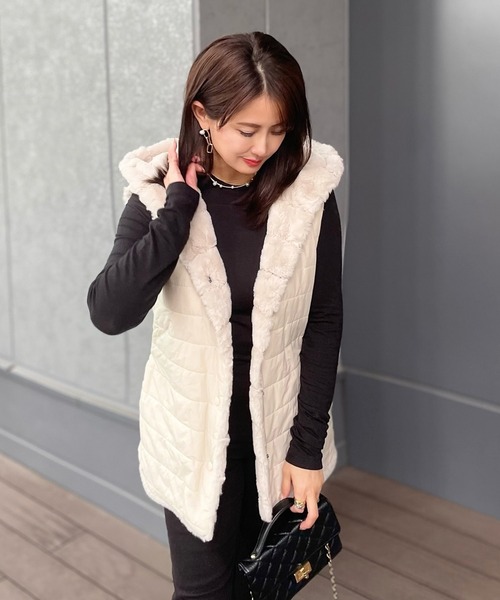 libelle more（リベル モア）の「フェイクファー＆キルト リバーシブルフードベスト（ベスト・レディース・モカ/ブラック/グレー/ベージュ・M/L）」の14枚目の写真