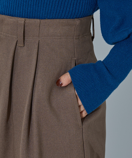 NOMINE(ノミネ)の「【セットアップ】タックワイドパンツ(その他パンツ・レディース・ブラック/モカ/ブラック系その他・S/M)」の11枚目の写真