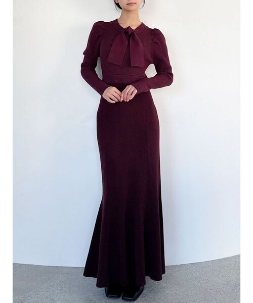 RESEXXY(リゼクシー)の「ボウタイマーメイドニットワンピース(ワンピース・レディース・チャコールグレー/アイボリー/レッド・FREE)」の3枚目の写真