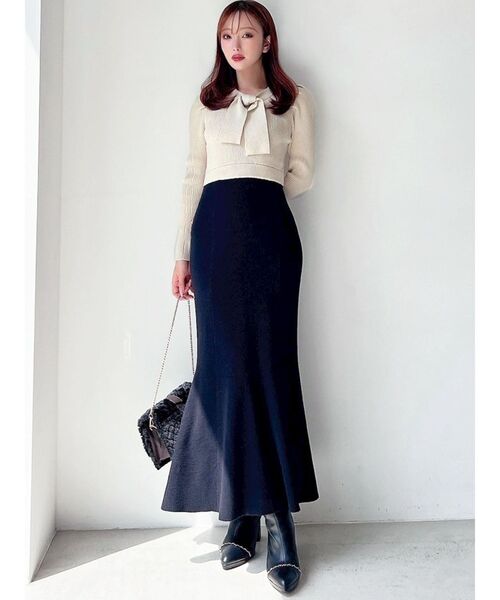 RESEXXY(リゼクシー)の「ボウタイマーメイドニットワンピース(ワンピース・レディース・チャコールグレー/アイボリー/レッド・FREE)」の11枚目の写真