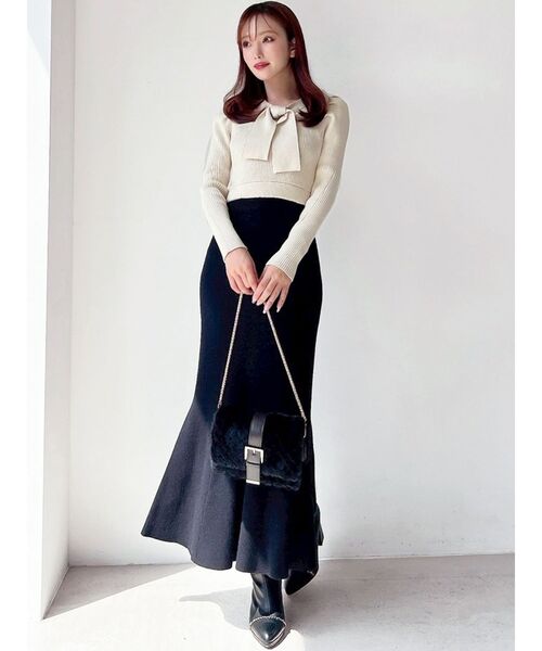 RESEXXY(リゼクシー)の「ボウタイマーメイドニットワンピース(ワンピース・レディース・チャコールグレー/アイボリー/レッド・FREE)」の10枚目の写真