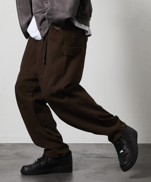 FREAK'S STORE（フリークスストア）の「限定展開 ワイドシルエット ダック ダブルニー クライミングパンツ（その他パンツ・メンズ・チャコールグレー/ベージュ/ブラウン/ブラック・MEDIUM/LARGE/SMALL）」の6枚目の写真