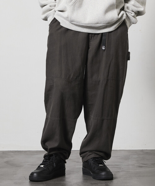 FREAK'S STORE（フリークスストア）の「限定展開 ワイドシルエット ダック ダブルニー クライミングパンツ（その他パンツ・メンズ・チャコールグレー/ベージュ/ブラウン/ブラック・MEDIUM/LARGE/SMALL）」の13枚目の写真
