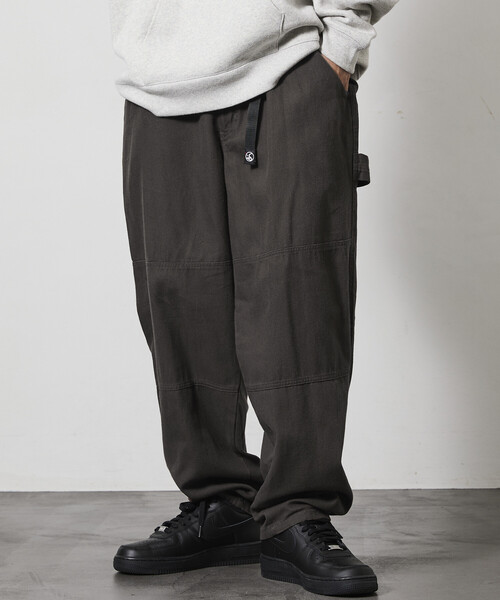 FREAK'S STORE（フリークスストア）の「限定展開 ワイドシルエット ダック ダブルニー クライミングパンツ（その他パンツ・メンズ・チャコールグレー/ベージュ/ブラウン/ブラック・MEDIUM/LARGE/SMALL）」の15枚目の写真