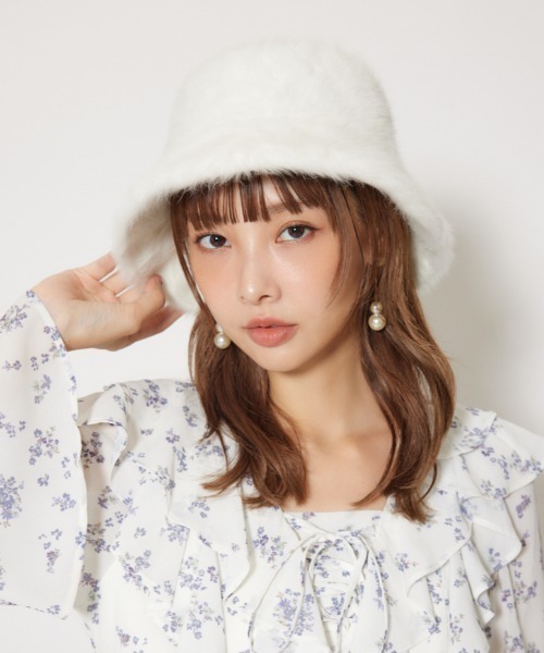 rienda（リエンダ）の「シャギーバケットハット 秋服 冬服（ハット・レディース・ホワイト/ブラック/グレー・FREE）」の2枚目の写真