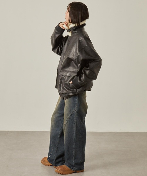 Snap club（スナップクラブ）の「【Snap club】2WAYヴィンテージライク襟ボア切り替えフライトブルゾン（ブルゾン・レディース・ブラウン/ブラック・L/M）」の11枚目の写真