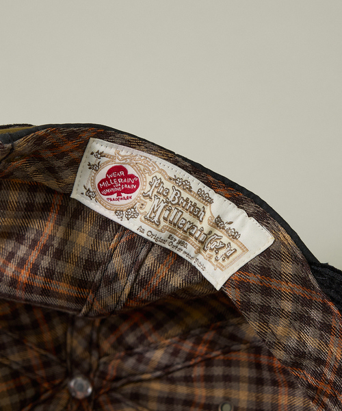 ABAHOUSE（アバハウス）の「【UNIVERSAL OVERALL / ユニバーサルオーバーオール】UO OILED COTTON COMBI CAP / オイルドコットン チェックコンビキャップ（キャップ・メンズ・カーキ/ブラック/ネイビー・フリー）」の14枚目の写真