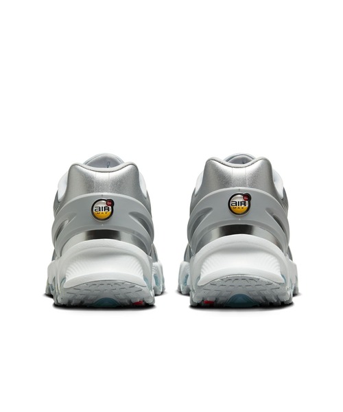 NIKE（ナイキ）の「NIKE WMNS AIR MAX DN8 HF5509-001（スニーカー・レディース・グレー・23.5cm/24cm/24.5cm）」の3枚目の写真