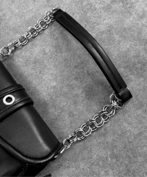 LVEU.（ラブユ.）の「【LVEU.】バックルデザインハンドバッグ / 鞄 バッグ BAG ハンドバッグ ミニ バックル チェーン スクエア 合成皮革 合皮 ブラック（ハンドバッグ・レディース・ブラック・FREE）」の8枚目の写真