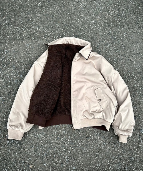MandO（Auntie Rosa）（エムオー）の「2WAYリバーシブルナイロンボアブルゾン（ブルゾン・メンズ・グレイッシュベージュ/ブラック・LARGE/MEDIUM）」の2枚目の写真